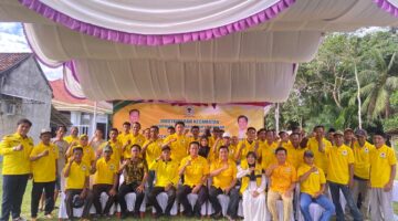 Darwis Nahkodai PK Partai Golkar Bumi Agung, Dr Darlian Pone Tekankan Penguatan Soliditas Kader