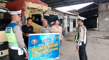 Satlantas Polres Batu Bara Gelar Polisi Menyapa, Sosialisasi Tertib Lalu Lintas Di Kilang Padi Pokun Pare Pare