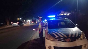 Satlantas Polres Batu Bara Lakukan Patroli Blue Light di Jalinsum Pos Lantas Indrapura – Kegiatan Aman Lancar